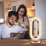 مصباح مكتب كريستالي للطاولة يعمل باللمس، مصباح ماسي قابل للتعتيم ثلاثي الاتجاهات وقابل لاعادة الشحن بمنفذ USB، حامل ليلي رائع بجانب الضوء لغرفة النوم وغرفة المعيشة، ديكور